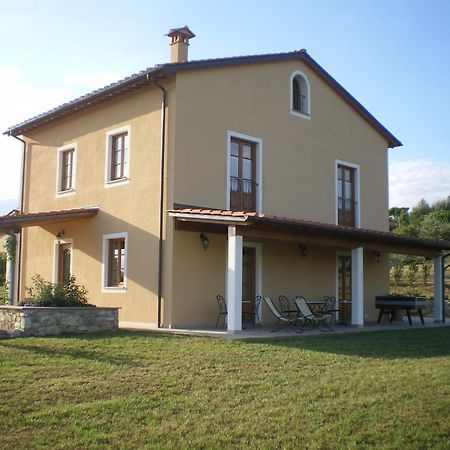 לוקה Agriturismo Ai Linchi מראה חיצוני תמונה