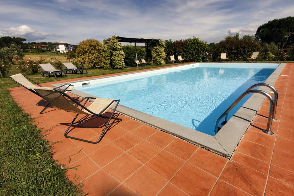 לוקה Agriturismo Ai Linchi מראה חיצוני תמונה
