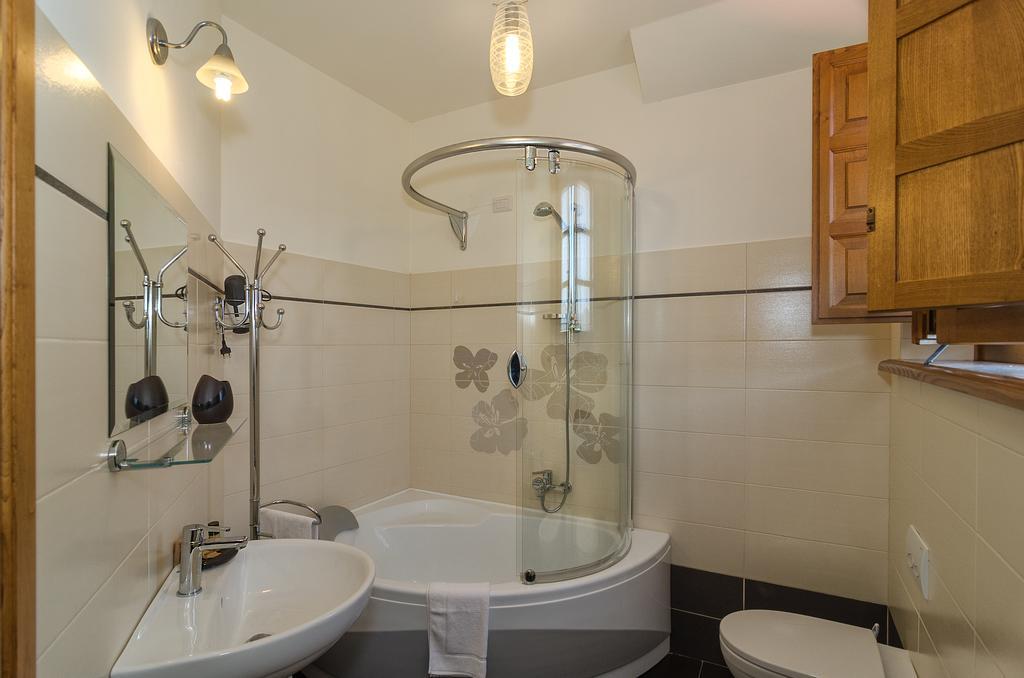 לוקה Agriturismo Ai Linchi מראה חיצוני תמונה